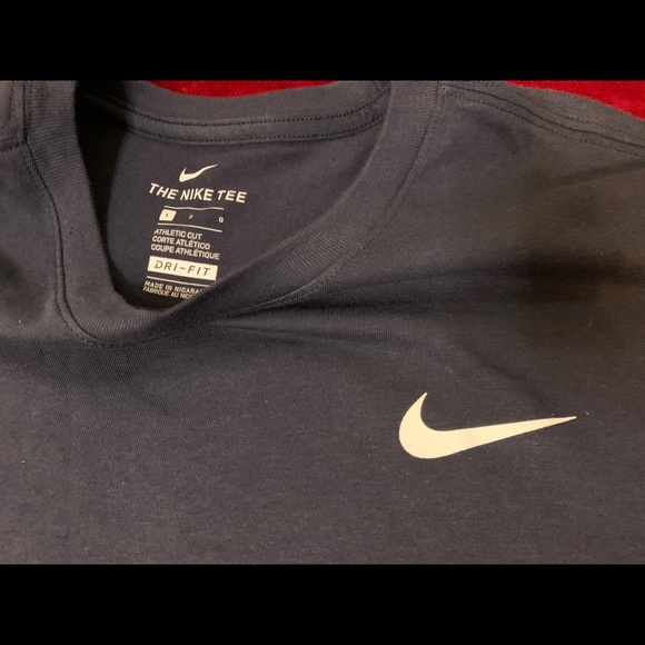 Nike Tee - Picture 3 of 5